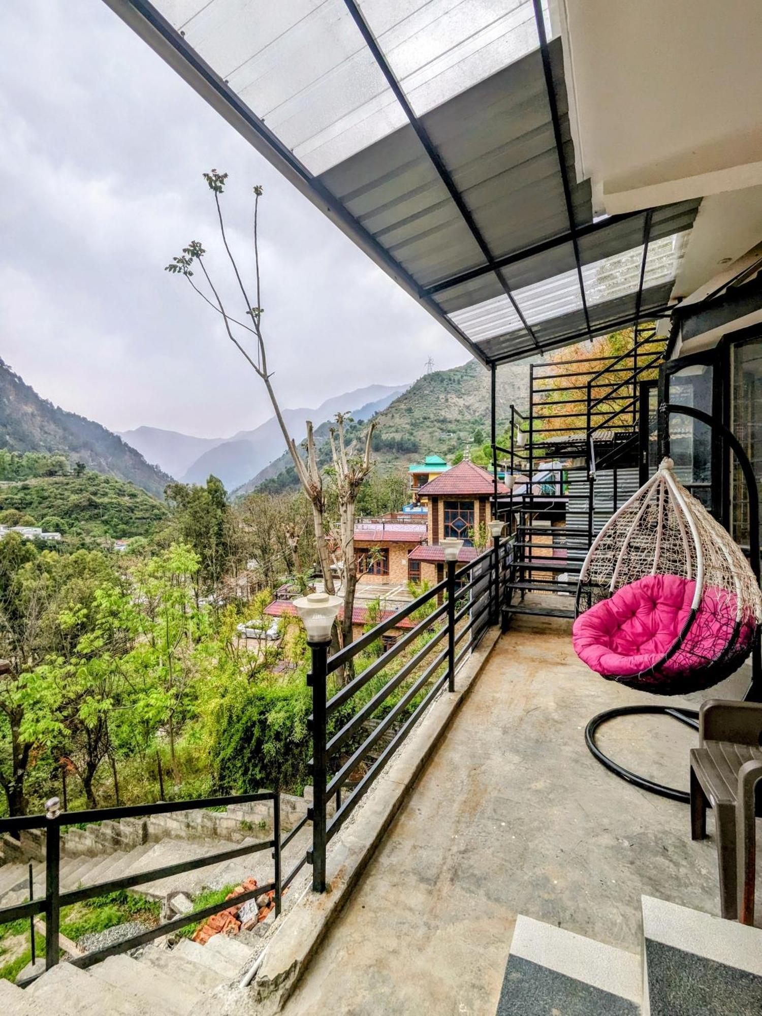 Kavi'S Vacation Homes - Sainj Exterior photo